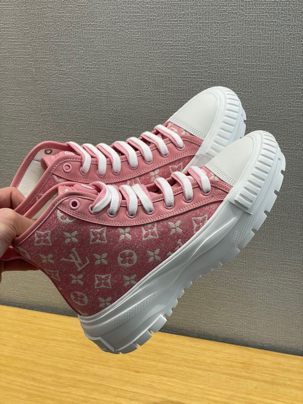 l**is V*t*n squad high-top sneaker