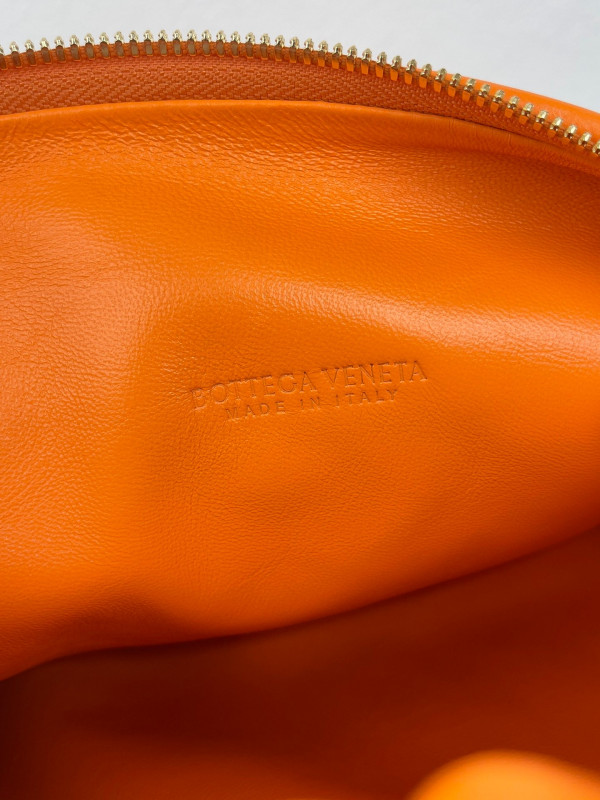 Bo*te*ga ve*ne*ta teen jodie