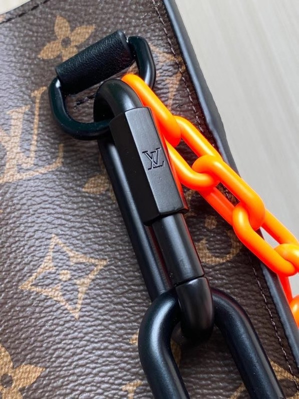 l**is V*t*n sac plat