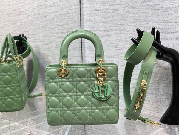 lady D*or small-20-16.5-8cm