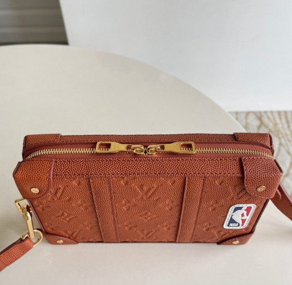 l**is V*t*n lvxnba soft trunk wearable wallet