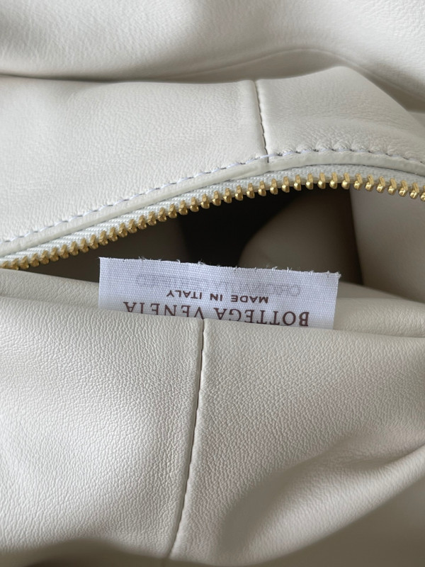 Bo*te*ga ve*ne*ta mini double knot