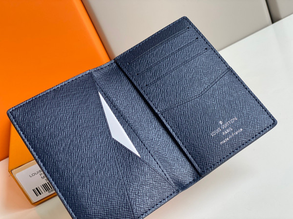 l**is V*t*n pocket organizer