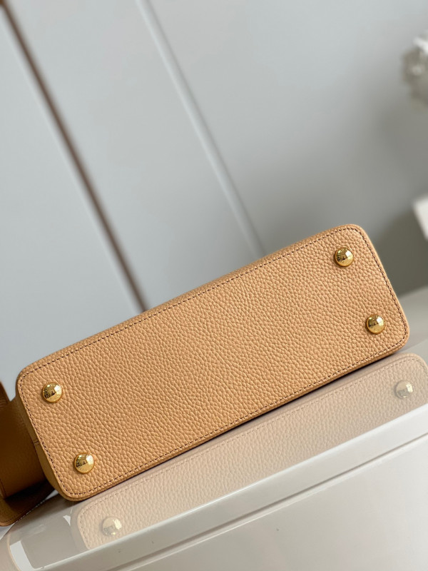 l**is V*t*n capucines mm