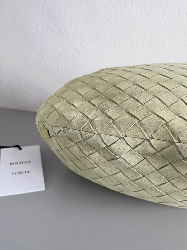 Bo*te*ga ve*ne*ta teen jodie