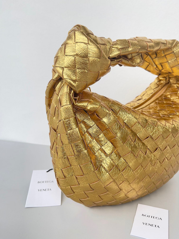 Bo*te*ga ve*ne*ta teen jodie