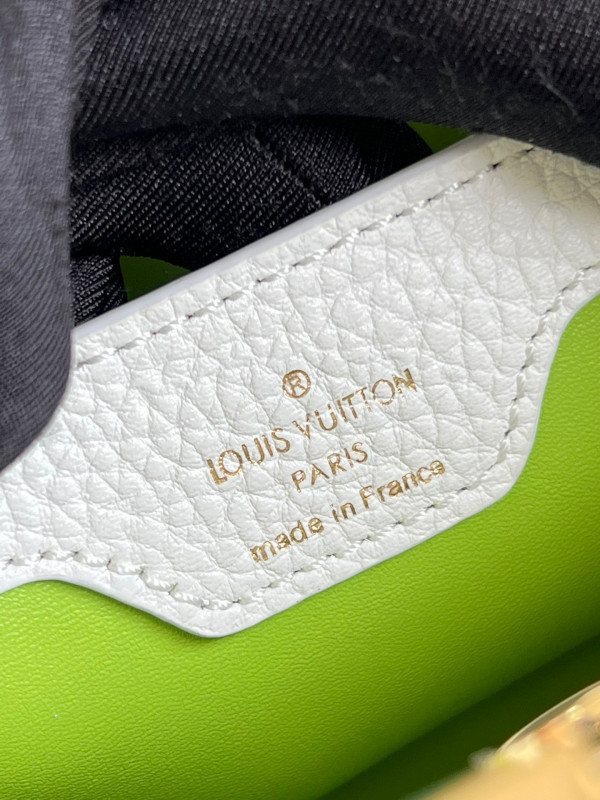 l**is V*t*n capucines bb