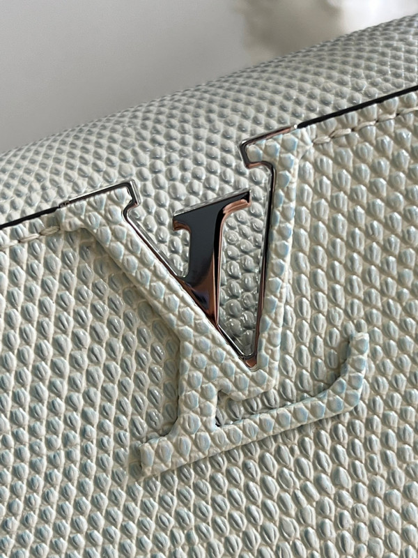 l**is V*t*n capucines bb