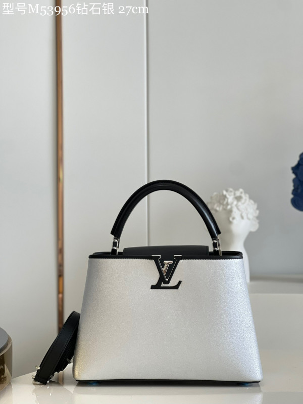 l**is V*t*n capucines bb