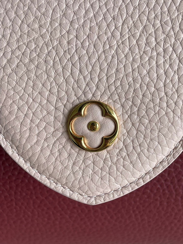 l**is V*t*n capucines bb