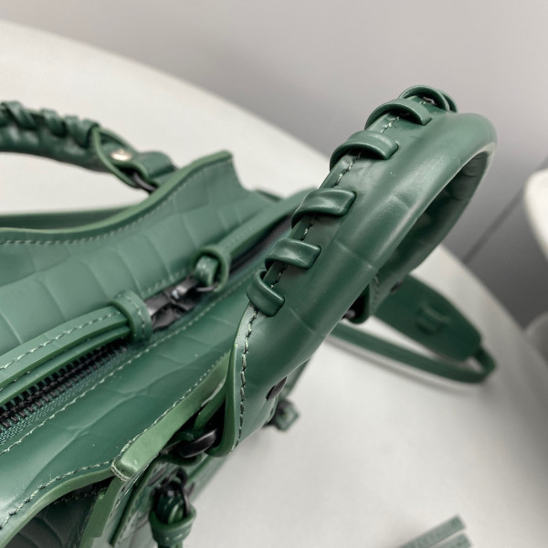 Ba*len*cia*ga neo classic nano top handle bag