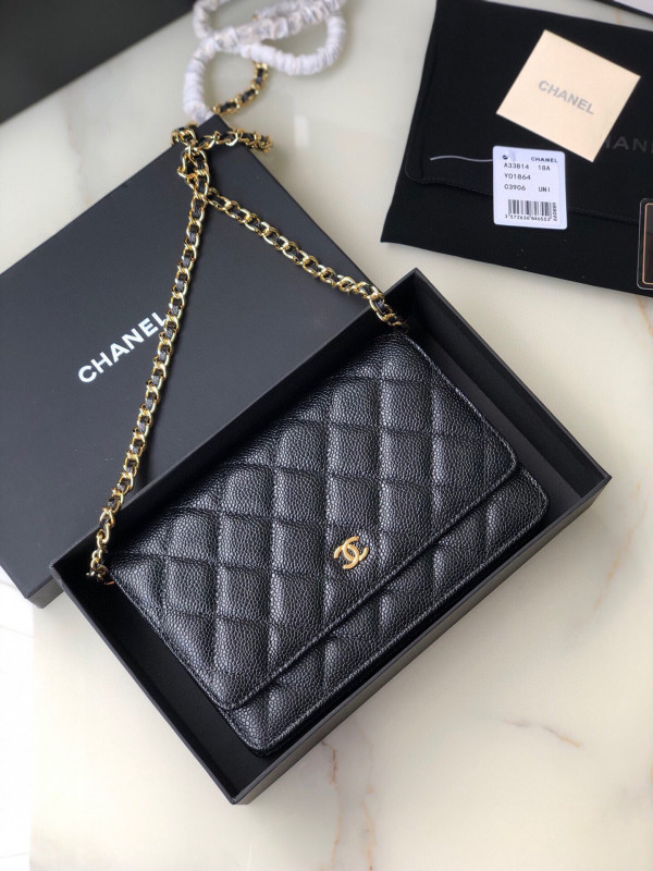 CL CHAIN WALLET CAVIAR