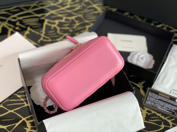 CL SMALL VANITY WITH CLASSIC CHAIN