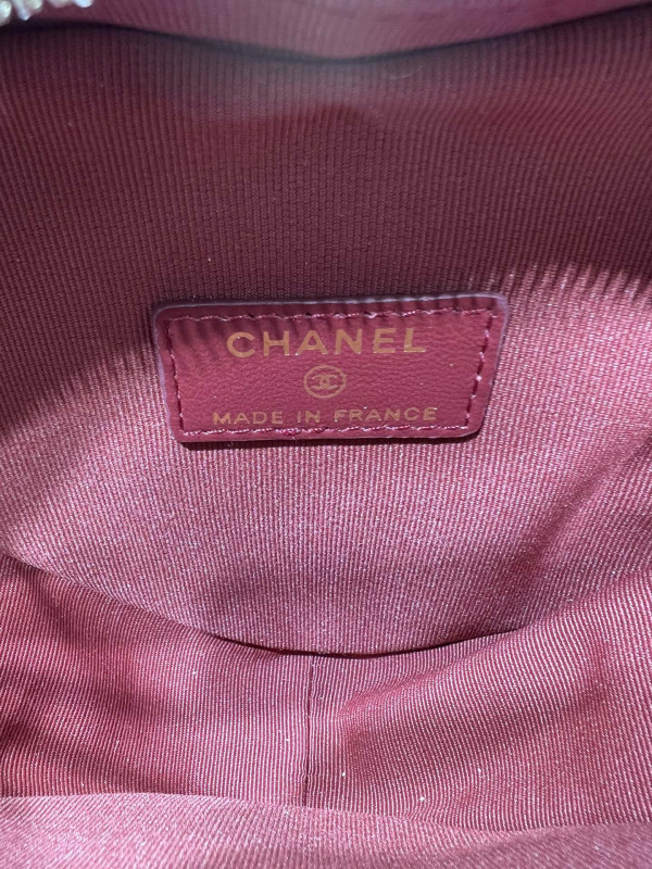 CL HEART CLUTCH WITH CHAIN