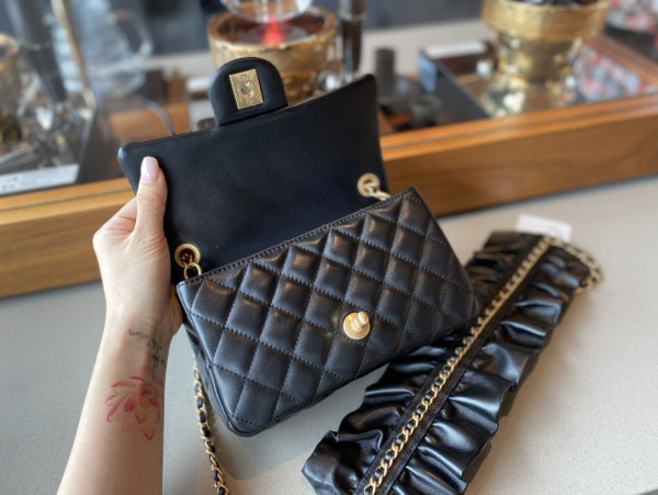 CL FLAP BAG