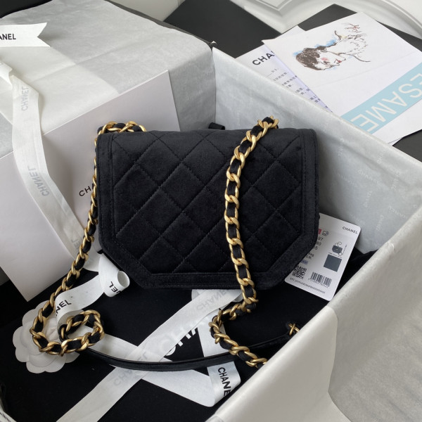 CL MINI FLAP BAG
