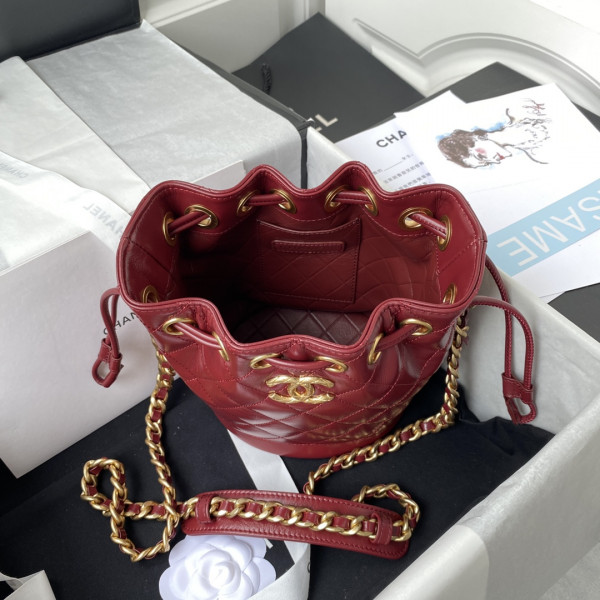 CL SMALL BUCKET BAG