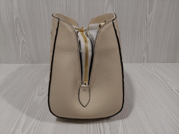 l**is V*t*n montaigne bb