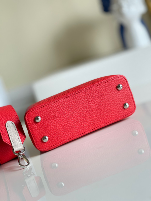 l**is V*t*n capucines mini