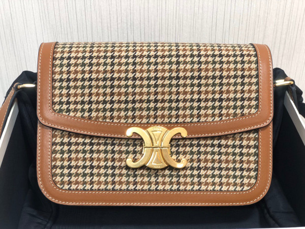 Ce**e medium triomphe bag