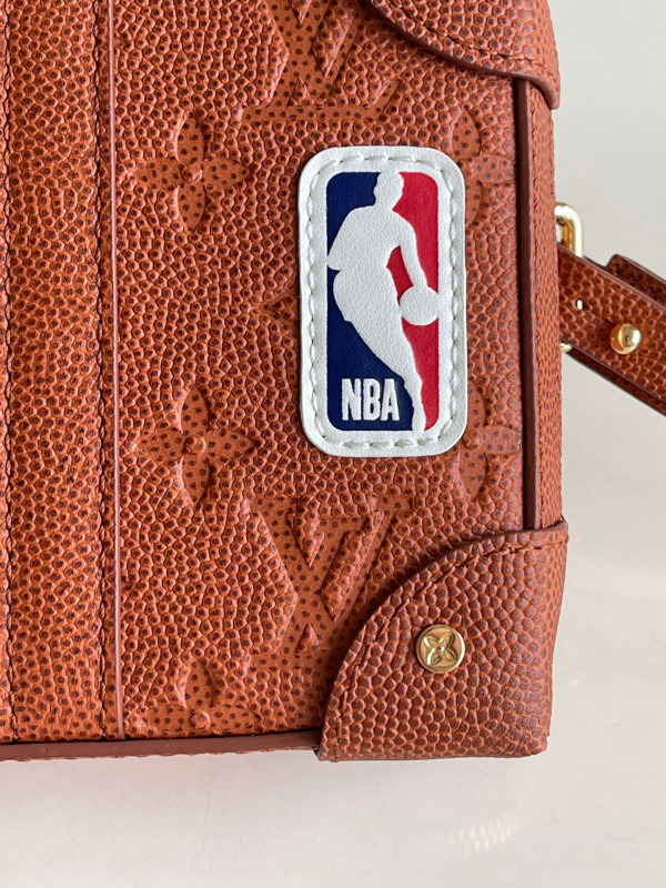 l**is V*t*n lvxnba soft trunk wearable wallet