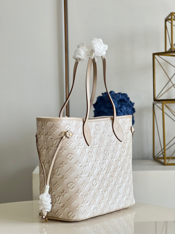 l**is V*t*n neverfull mm