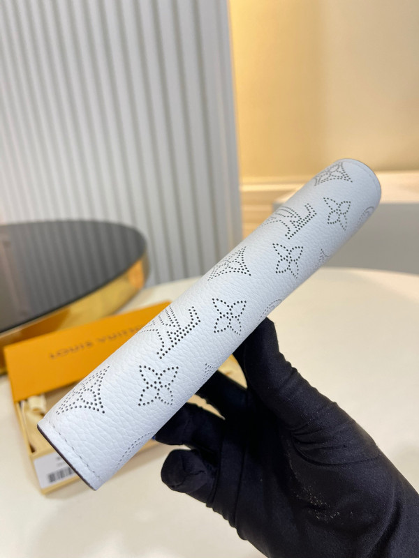 l**is V*t*n iris wallet