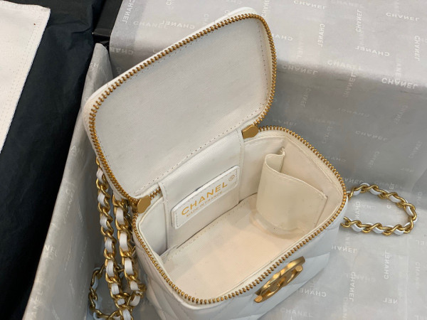 CL SMALL VANITY WITH CHAIN