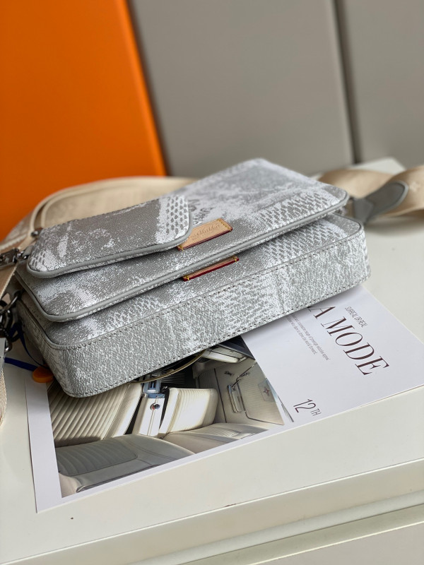 l**is V*t*n trio messenger