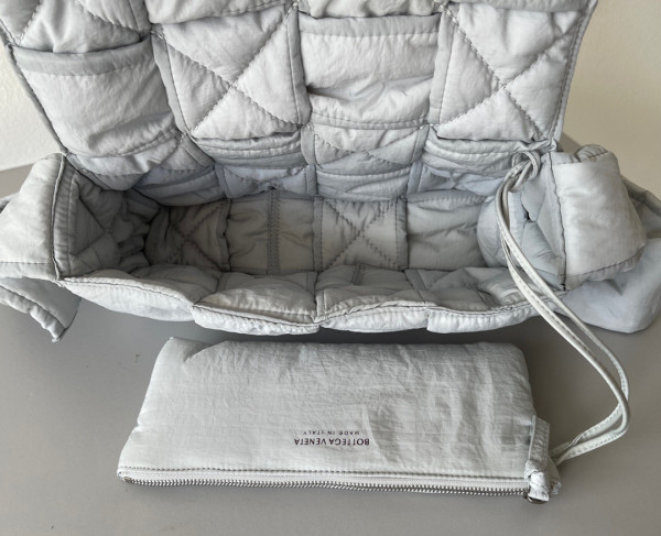 Bo*te*ga ve*ne*ta padded tech cassette