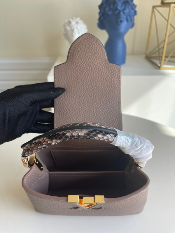 l**is V*t*n capucines mini