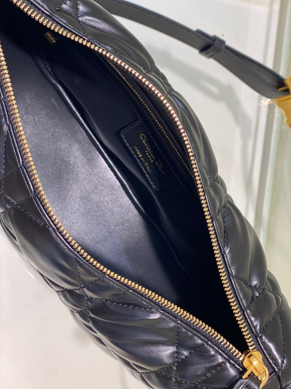 D*or medium vibe hobo bag