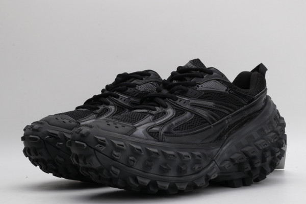 Ba*len*cia*ga defender sneaker