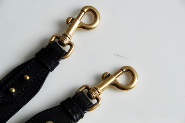 D*or adjustable shoulder strap