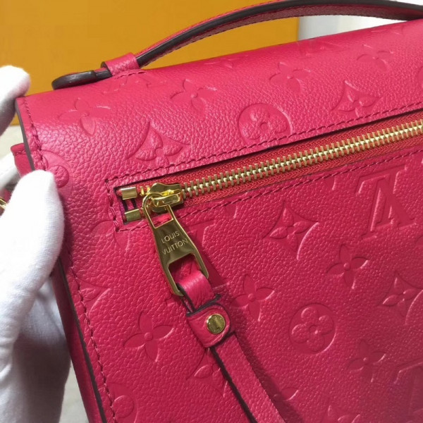 l**is V*t*n pochette metis