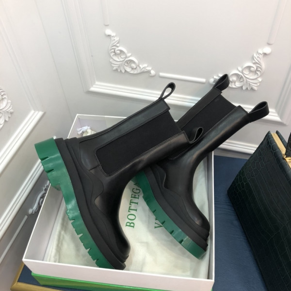 Bo*te*ga ve*ne*ta tire