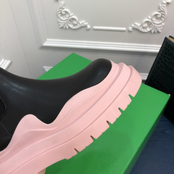 Bo*te*ga ve*ne*ta tire