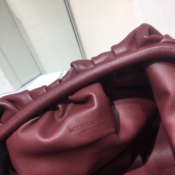 Bo*te*ga ve*ne*ta the pouch