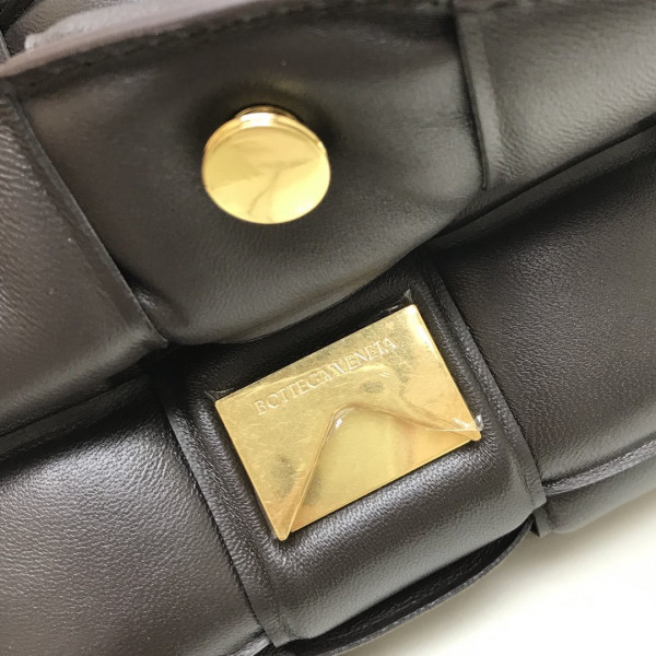 Bo*te*ga ve*ne*ta the chain cassette