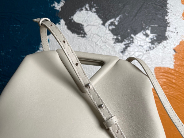 Bo*te*ga ve*ne*ta point