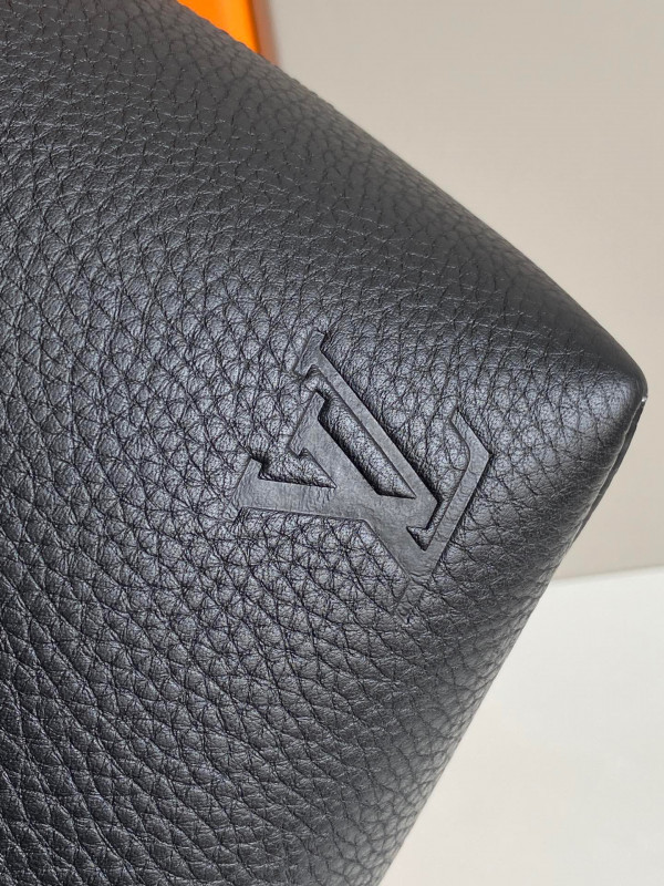 l**is V*t*n cabas voyage