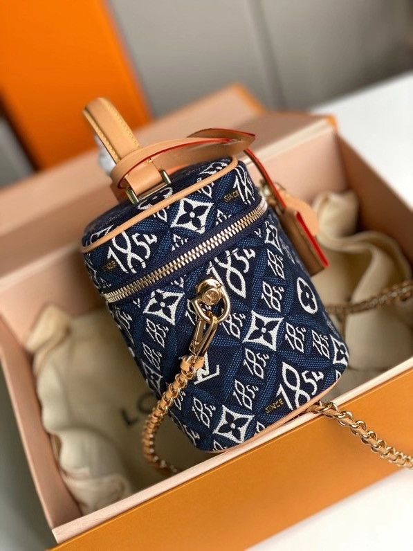 l**is V*t*n since 1854 vanity pm