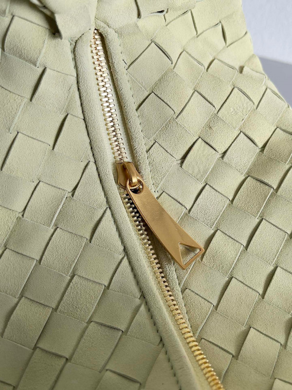 Bo*te*ga ve*ne*ta teen jodie