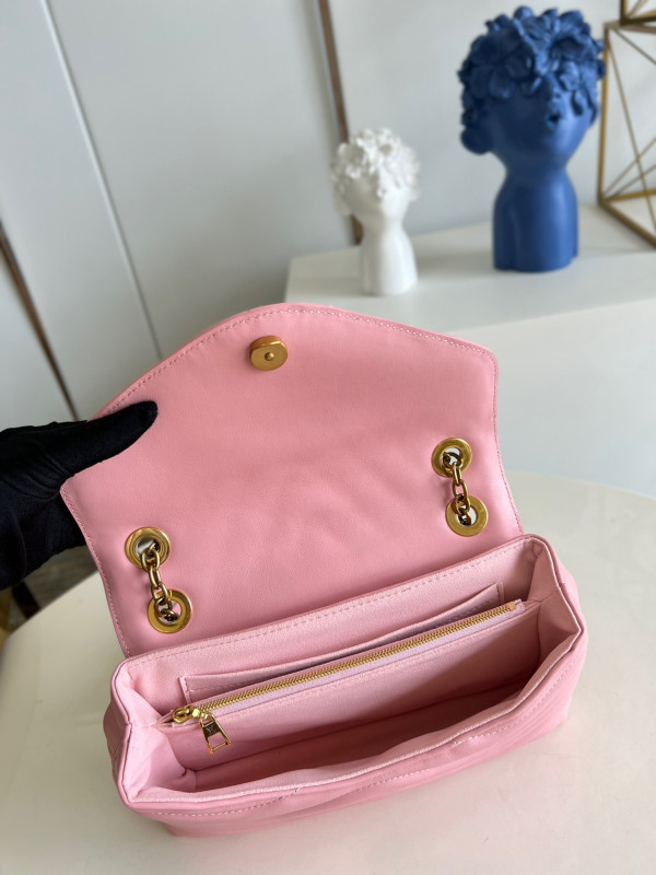 l**is V*t*n new wave chain bag