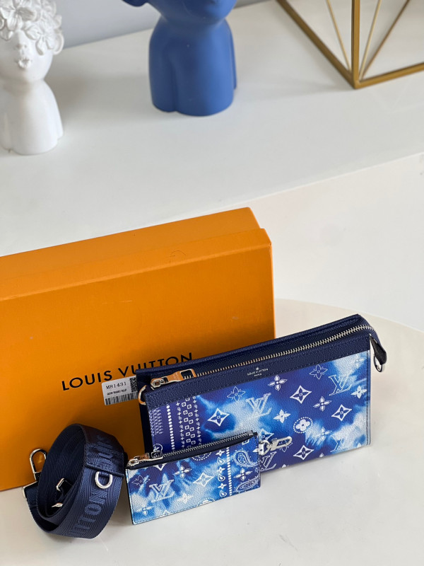 l**is V*t*n gaston wearable