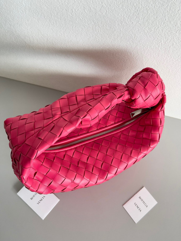 Bo*te*ga ve*ne*ta teen jodie