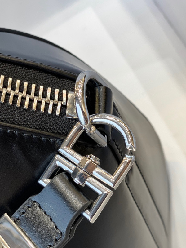 GIVENCHY ANTIGONA MINI/SMALL/MEDIUM IN SMOOTH LEATHER