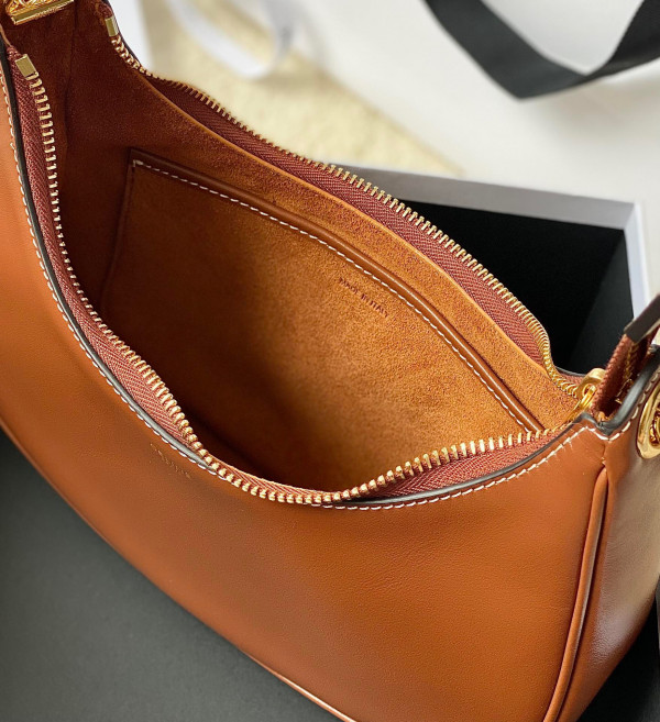 Ce**e medium ava chain