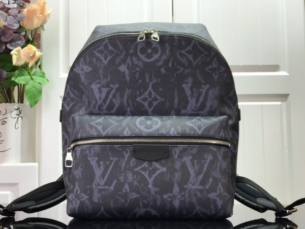 l**is V*t*n discovery backpack pm