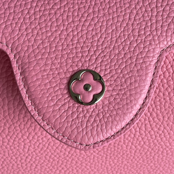 l**is V*t*n capucines bb